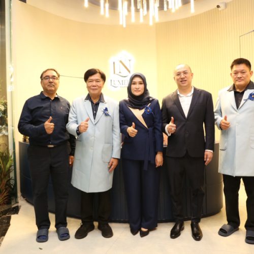 จากแรงบันดาลใจเล็ก ๆ สู่มาตรฐานใหม่แห่งการดูแลสุขภาพ LUMERA NOVELLE ต่อยอดแนวคิด “รักสุขภาพ” สู่การพัฒนาองค์ความรู้ งานวิจัย และเทคโนโลยีที่ทันสมัย เพื่อสร้างโซลูชั่นที่ตอบโจทย์การมีชีวิตยืนยาวอย่างมีคุณภาพ (Healthy & Active Longevity) ให้ทุกช่วงวัยใช้ชีวิตได้อย่างมั่นใจและสมดุล