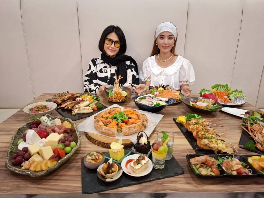 มื้อพิเศษที่คุ้มทุกคำ เติมเต็มความสุขด้วยบุฟเฟต์ซีฟู้ดคุณภาพ พร้อมเมนูนานาชาติกว่าเดิม ในห้องอาหาร The Berkeley Dining Room ใจกลางประตูน้ำ โรงแรมเดอะ เบอร์เคลีย์ ประตูน้ำ