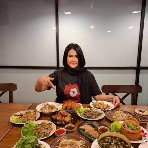 ขาแซ่บห้ามพลาด ส้มตำแซ่บ นัว ถึงเครื่อง! ต้องที่ร้านอาหารไทยอีสาน “เป็นลาว” สาขาอนุสาวรีย์ชัยสมรภูมิ